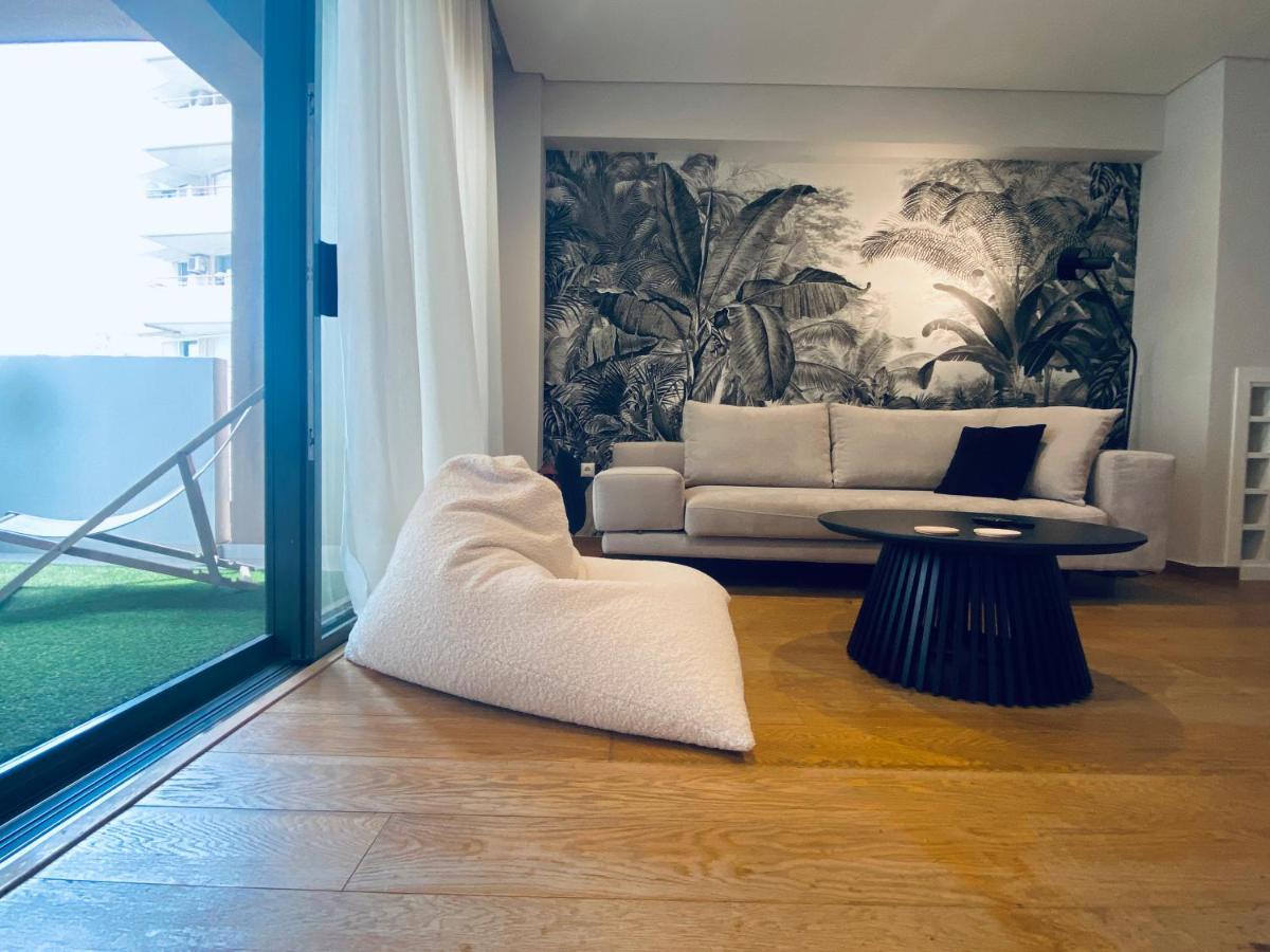 Athens Riviera 2-Bed Apt & Pool Access #Unoblu Bagian luar foto